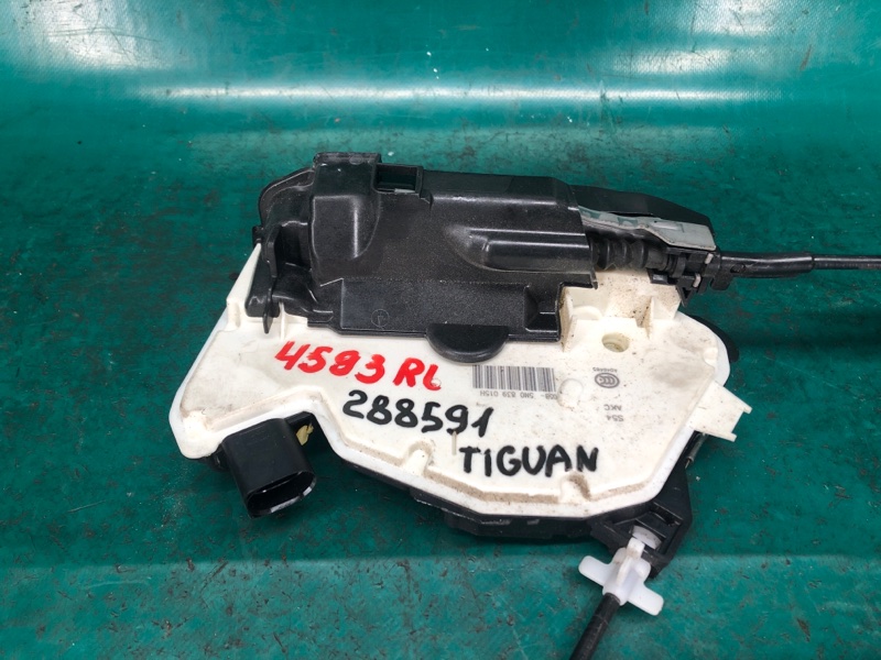 Замок двери задний левый TIGUAN 08-17 2016 2.0 CCTA