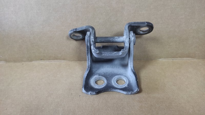 Петля двери нижняя передняя правая MDX (YD2) 06-13 2009 YD2 3.7