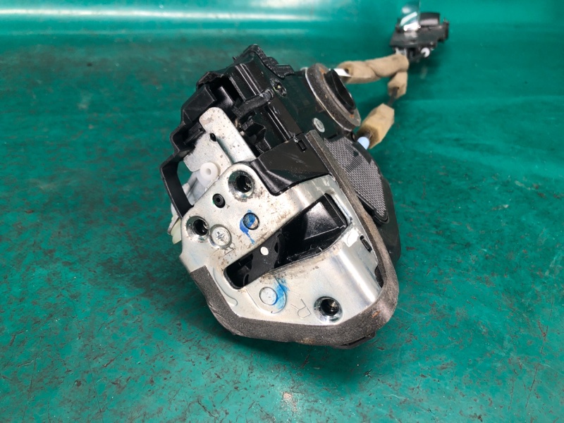 Замок двери задний правый RDX 12-19 2017