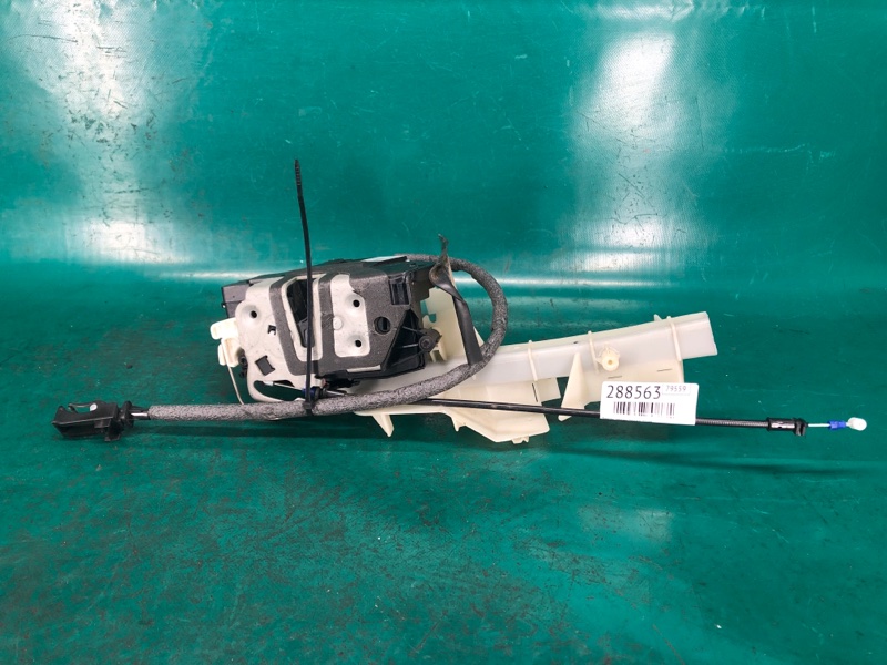 Замок двери передний правый FORD FOCUS 10-18 2016 2.0 F1EZ-58219A64-A Б/У