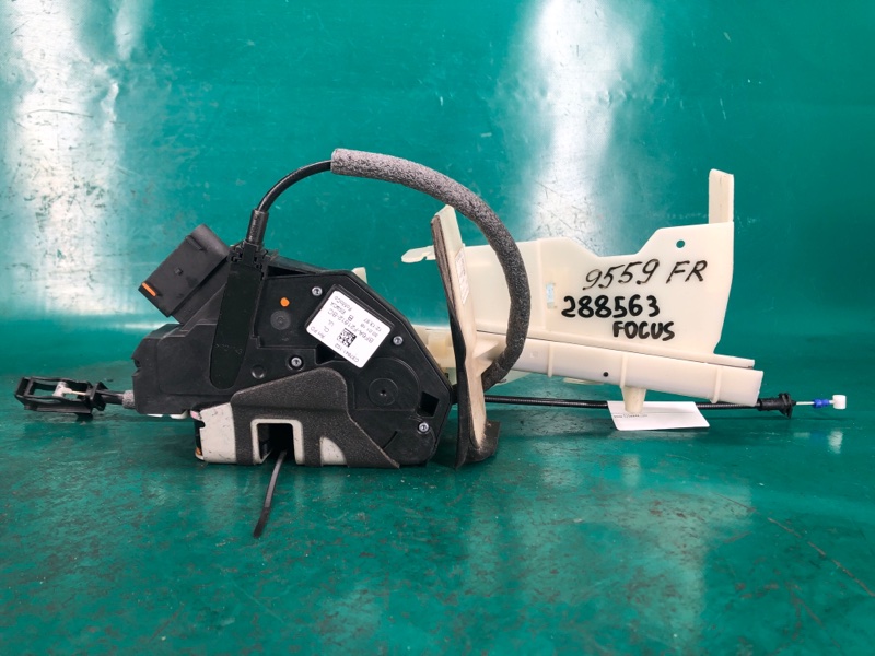 Замок двери передний правый FOCUS 10-18 2016 2.0