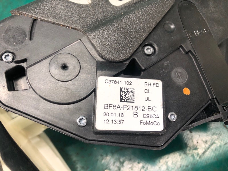 Замок двери передний правый FOCUS 10-18 2016 2.0