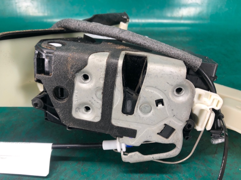 Замок двери задний левый FORD FOCUS 10-18 2.0