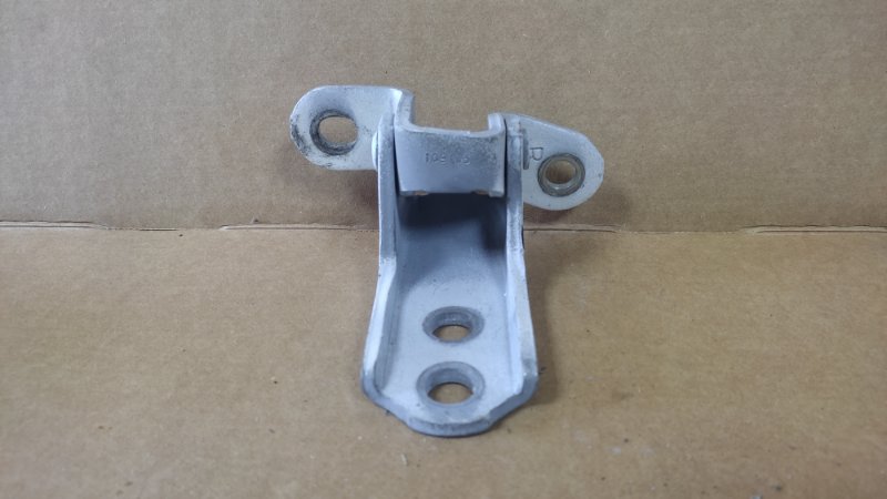 Петля двери верхняя передняя правая AVALON 05-12 2005 GSX30 3.5 2GR-FE Петля двери верхняя передняя правая AVALON 05-12 2005 GSX30 3.5 2GR-FE