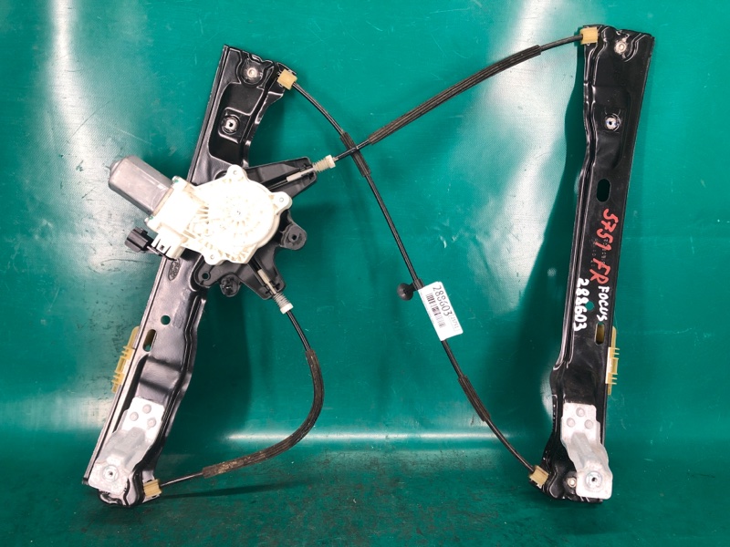 Запчасть стеклоподъемник передний правый FORD FOCUS 10-18 2017 2.0 CM5Z-5823200-B Б/У Стеклоподъемник передний правый FORD FOCUS 10-18 2017 2.0 CM5Z-5823200-B Б/У