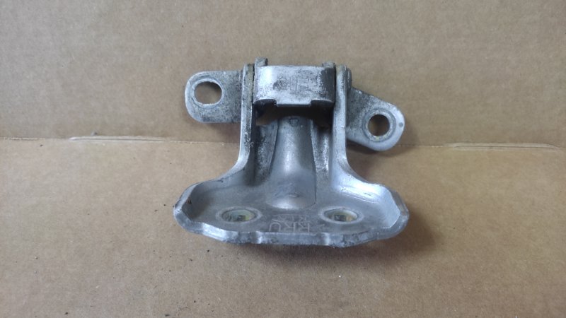 Петля двери верхняя задняя правая KIA SORENTO BL 02-09 Б/У