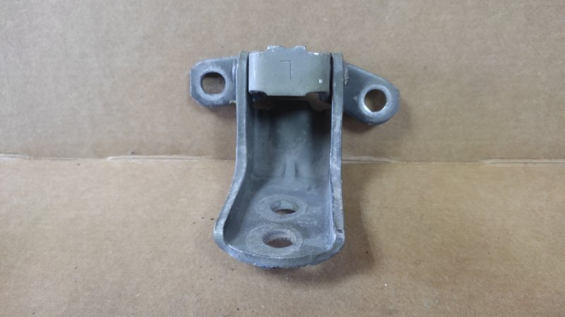 Петля двери нижняя передняя левая NISSAN ALTIMA L32 07-12 2011 Седан 3.5 Б/У