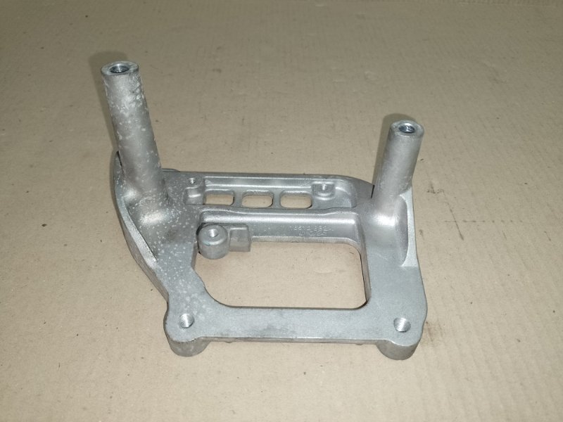 Кронштейн ACURA RDX 19- 2020 16512-6B2-A00 Б/У