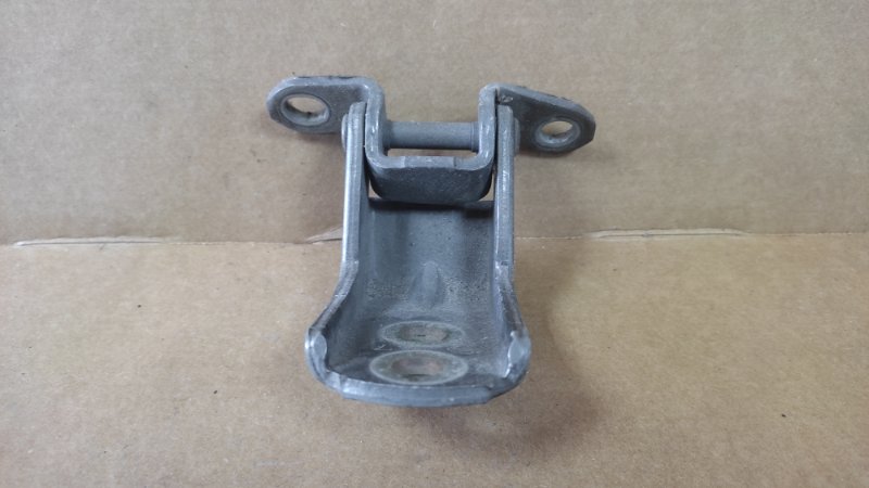 Петля двери верхняя передняя правая INFINITI M35/M45 04-10 80400-EG000 Б/У