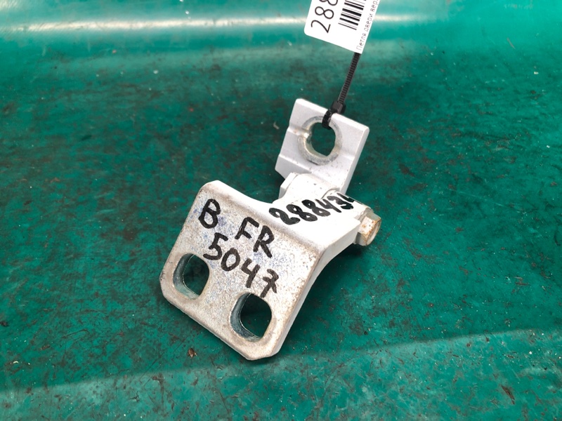 Петля двери верхняя передняя правая DODGE DART 12-16 2015 2.4 ED6 68082432AE Б/У