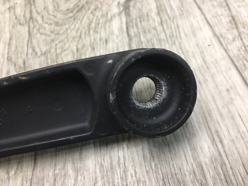 Поводок стеклоочистителя передний правый FORTE/CERATO TD 08-13 2011 TD 2.0 G4KD