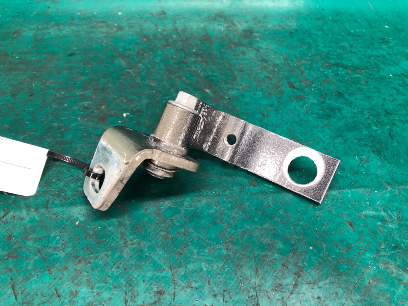 Петля двери верхняя задняя правая FOCUS 10-18 2017 2.0