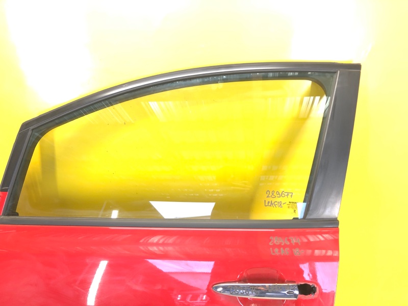 Стекло двери переднее левое NISSAN LEAF 18- 80301-5SF0A Б/У