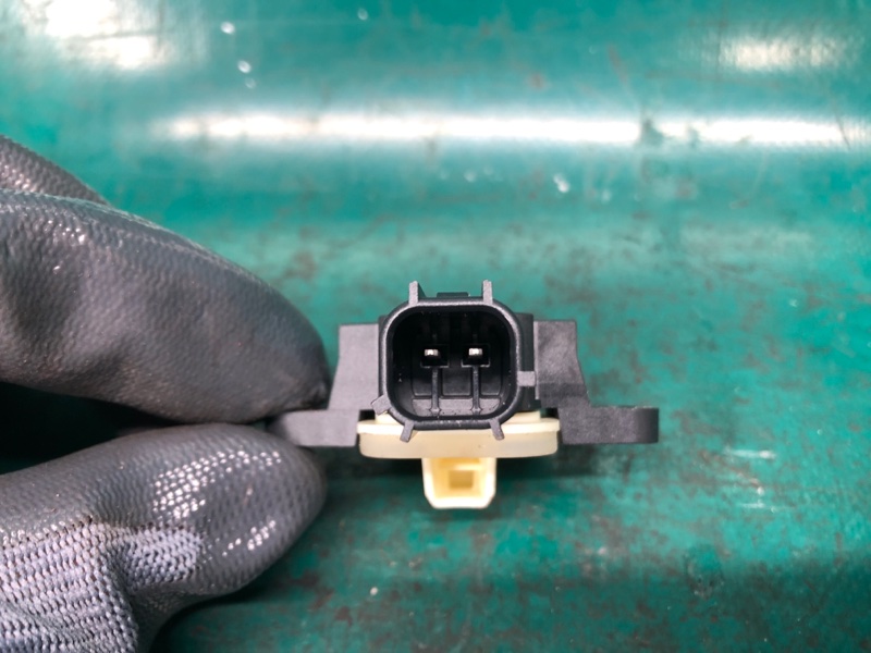 Датчик удара передний левый FOCUS 10-18 2017 2.0