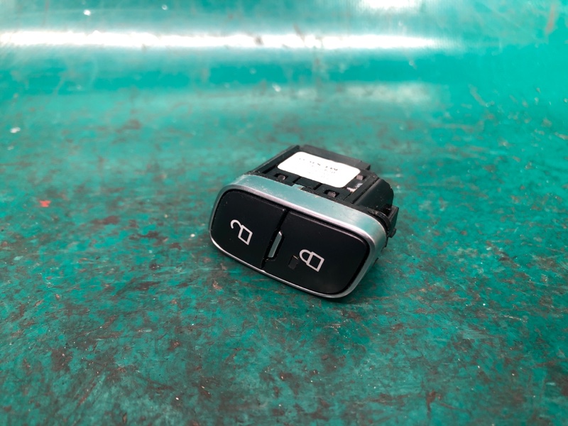 Кнопка центрального замка передняя правая FORD FOCUS 10-18 2017 2.0 F1EZ-14028-B Б/У