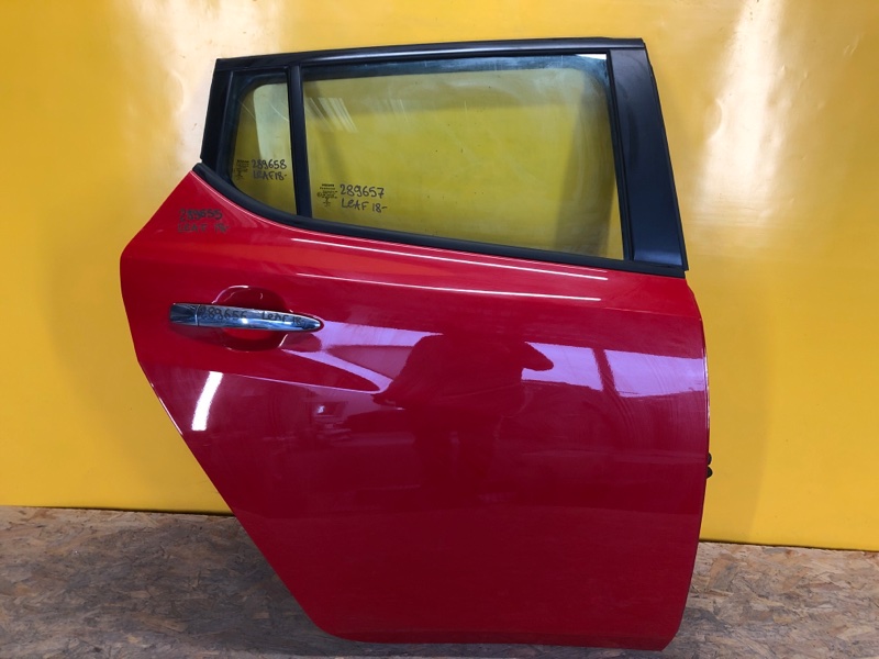 Дверь задняя правая NISSAN LEAF 18- 82100-5SF0A Б/У