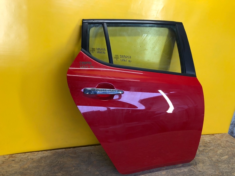 Дверь задняя правая NISSAN LEAF 18-