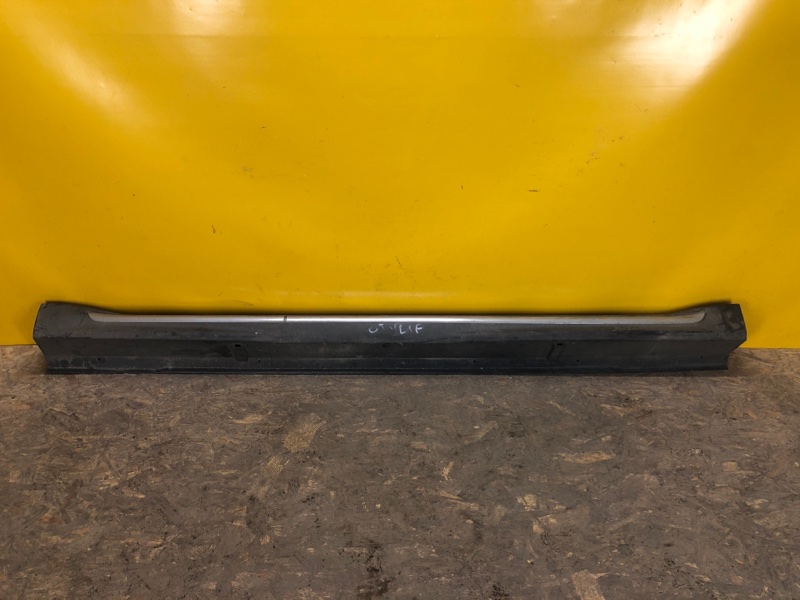 Накладка порога наружная правая MITSUBISHI OUTLANDER XL 05-13 6512A321-02 Б/У