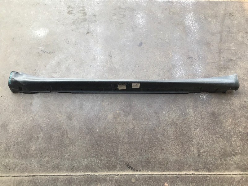 Запчасть накладка порога наружная правая NISSAN JUKE 10-19 2011 Внедорожник 1.6 MR16DDT 76850-1KA0A Б/У Накладка порога наружная правая NISSAN JUKE 10-19 2011 Внедорожник 1.6 MR16DDT 76850-1KA0A Б/У