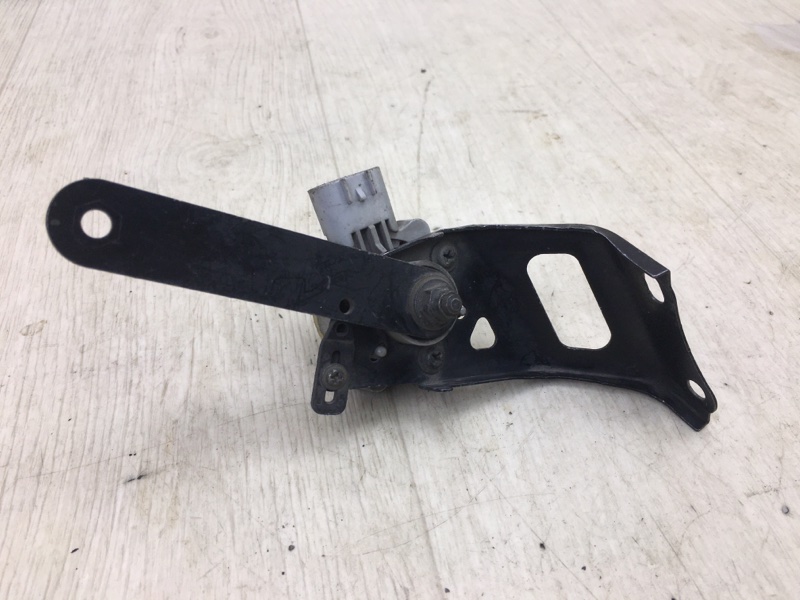 Датчик положения кузова задний левый LS430 00-06