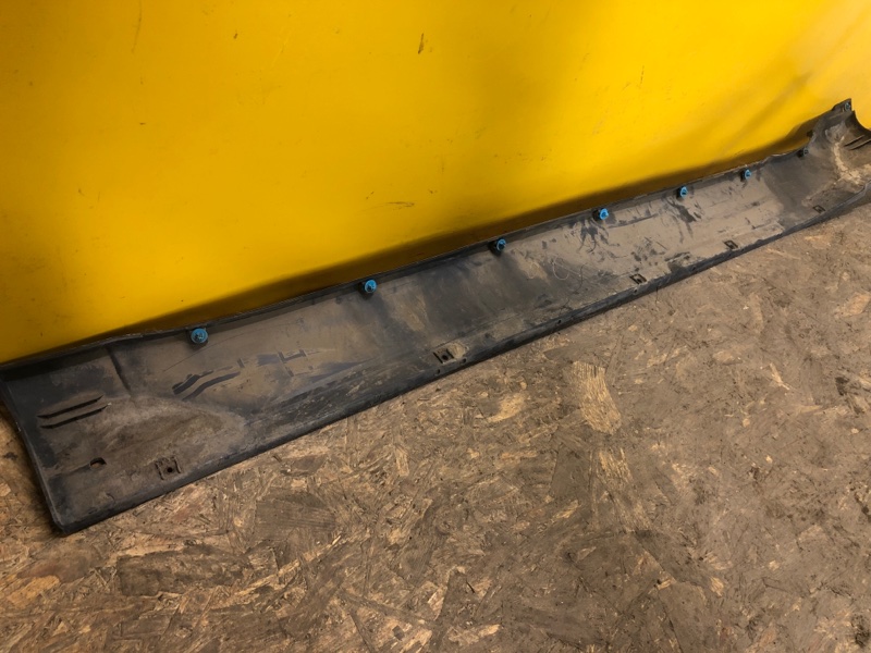 Накладка порога наружная левая PAJERO 06-21