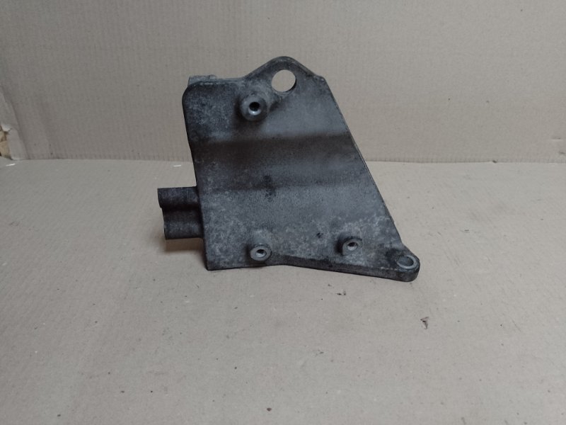 Кронштейн компрессора кондиционера SUBARU LEGACY 03-09 BL/BP 2.5 EJ253