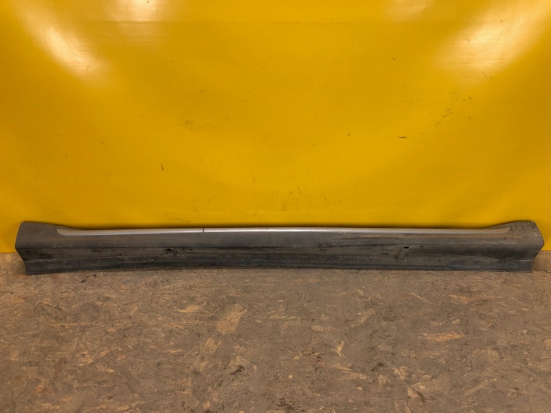 Накладка порога наружная правая MITSUBISHI OUTLANDER XL 05-13 6512A321-02 Б/У