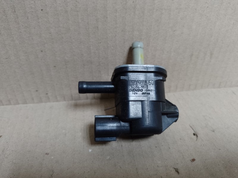 Клапан электромагнитный (вакуумный) TOYOTA PRIUS - 30 09-17 90910-12276 Б/У