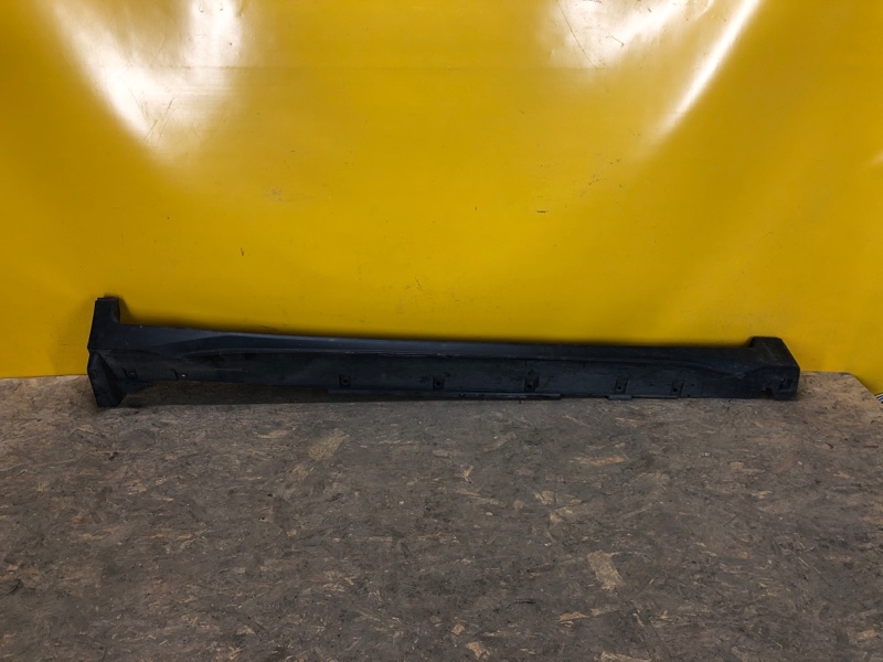 Накладка порога наружная правая NISSAN X-TRAIL/ROGUE T32 13-20 76850-6FR0A Б/У