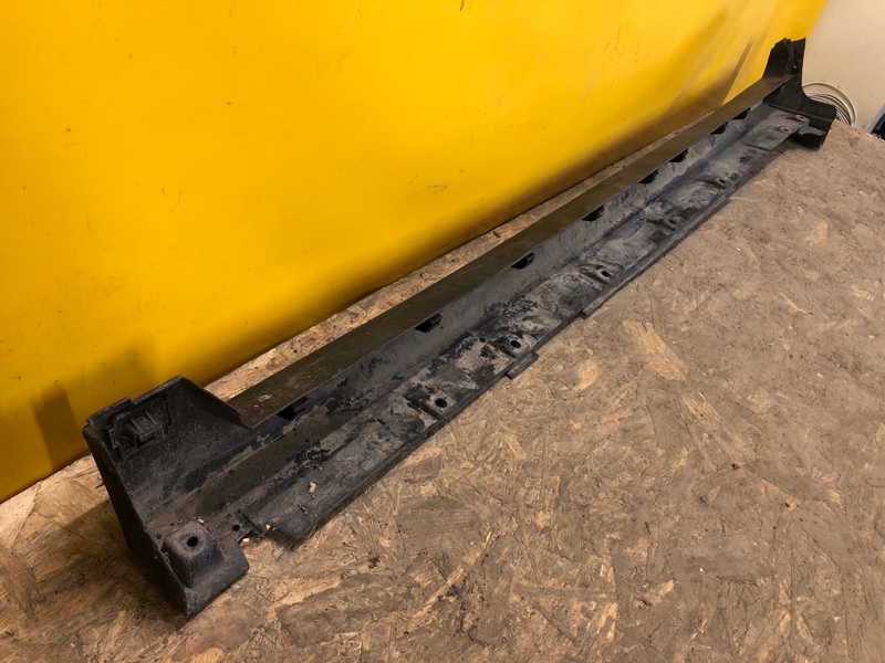 Накладка порога наружная правая NISSAN X-TRAIL/ROGUE T32 13-20