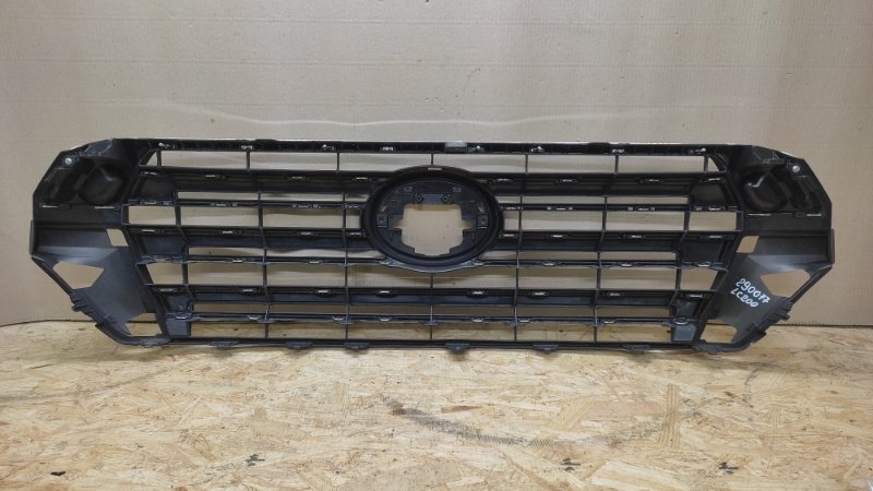 Решетка радиатора LAND CRUISER 200 08-21