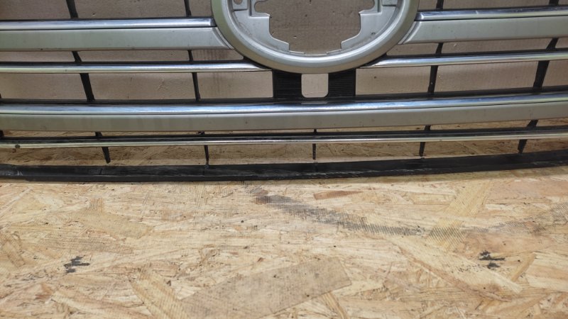 Решетка радиатора LAND CRUISER 200 08-21