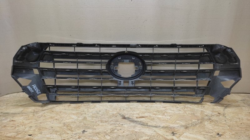 Решетка радиатора LAND CRUISER 200 08-21