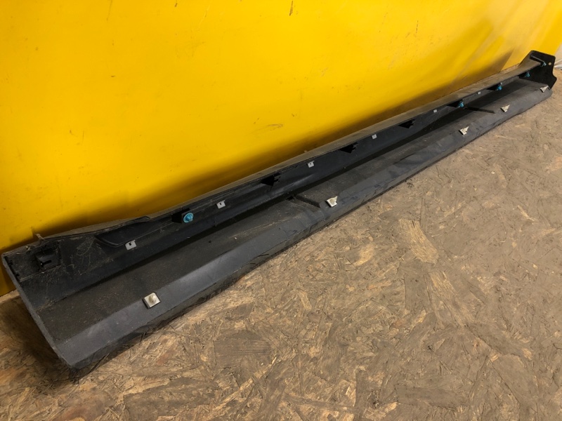 Накладка порога наружная левая MITSUBISHI OUTLANDER XL 05-13 Накладка порога наружная левая MITSUBISHI OUTLANDER XL 05-13