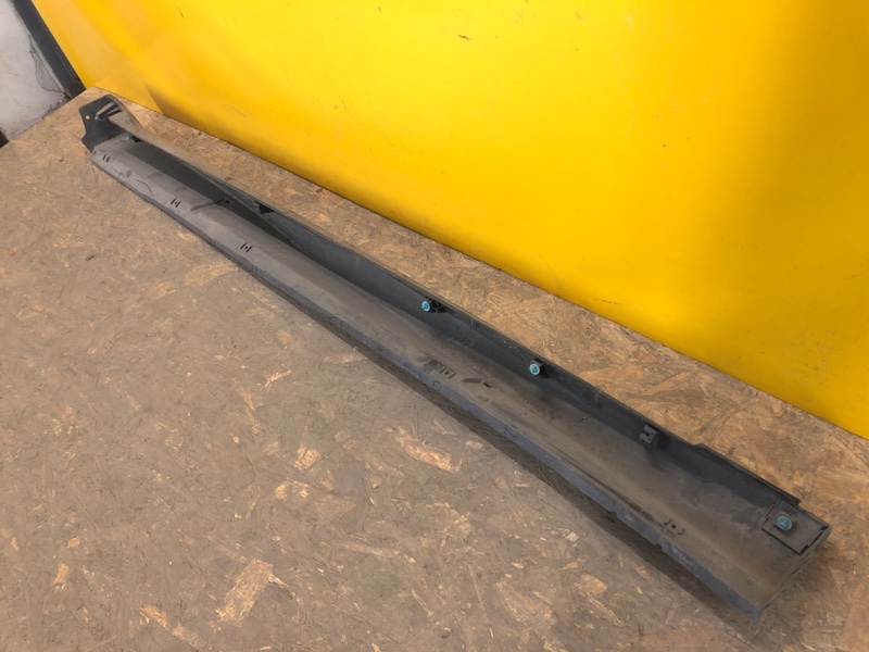 Накладка порога наружная правая OUTLANDER XL 05-13