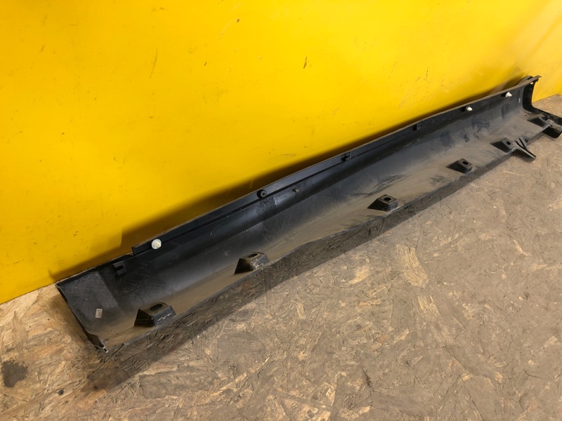 Накладка порога наружная правая SUZUKI VITARA 15- Накладка порога наружная правая SUZUKI VITARA 15-