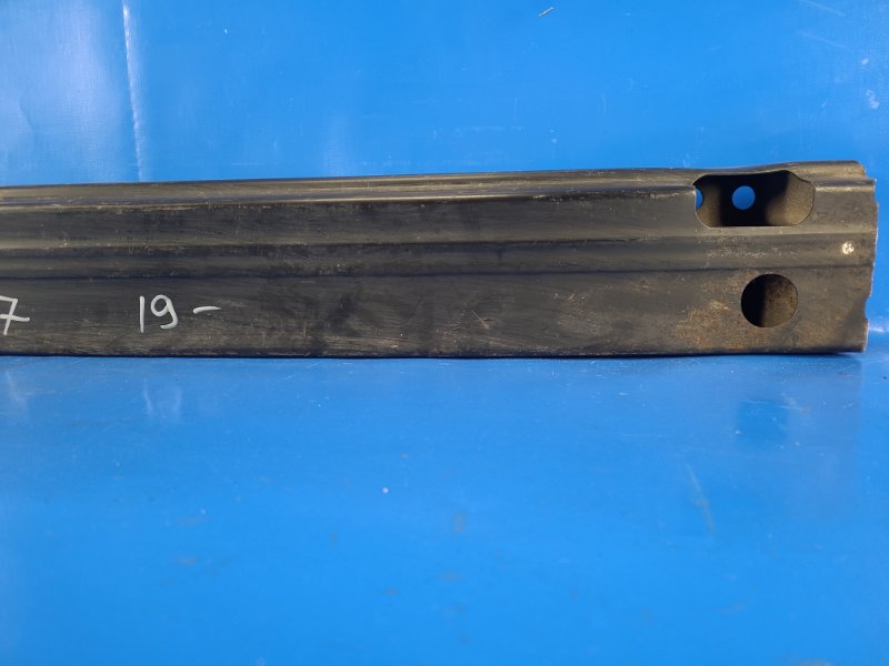 Усилитель заднего бампера TOYOTA CAMRY 70 17- Усилитель заднего бампера TOYOTA CAMRY 70 17-