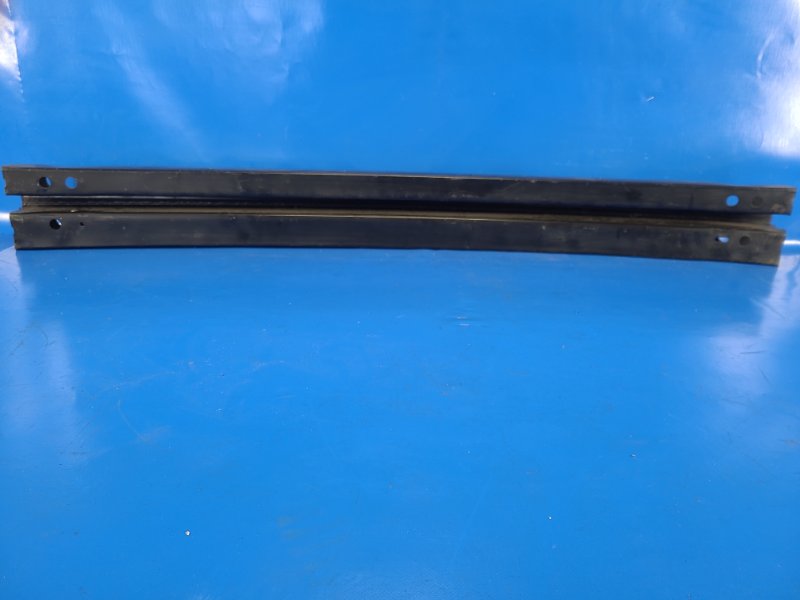 Усилитель заднего бампера CAMRY 70 17- Усилитель заднего бампера CAMRY 70 17-