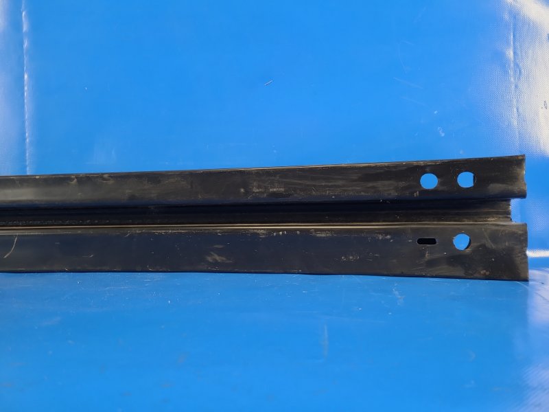 Усилитель заднего бампера CAMRY 70 17- Усилитель заднего бампера CAMRY 70 17-