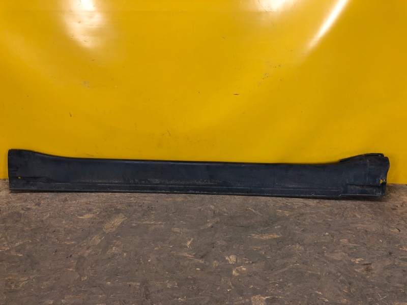 Накладка порога наружная правая MITSUBISHI PAJERO 06-21 7405A094 Б/У