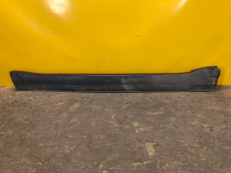 Накладка порога наружная правая MITSUBISHI PAJERO 06-21 Б/У