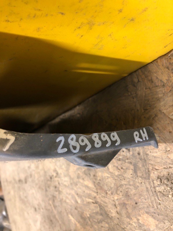 Накладка порога наружная правая PAJERO 06-21