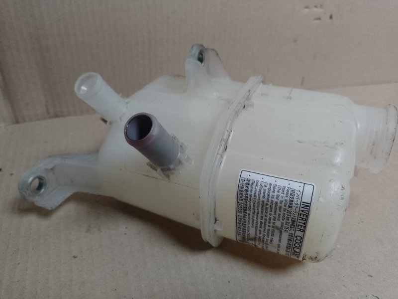 Расширительный бачок инвертора PRIUS - 30 09-17