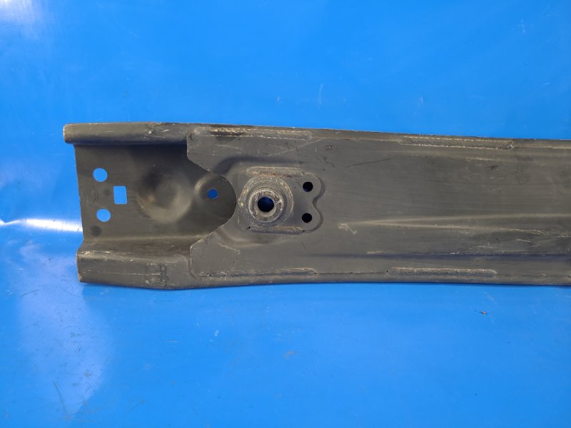 Усилитель заднего бампера COROLLA 18-