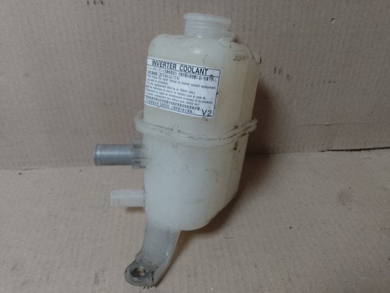 Расширительный бачок инвертора TOYOTA PRIUS - 30 09-17 G92A0-47010 Б/У
