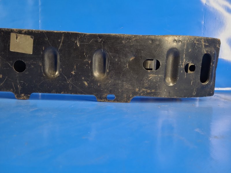 Усилитель переднего бампера FORD FOCUS 04-11