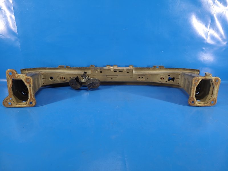 Усилитель переднего бампера FOCUS 04-11