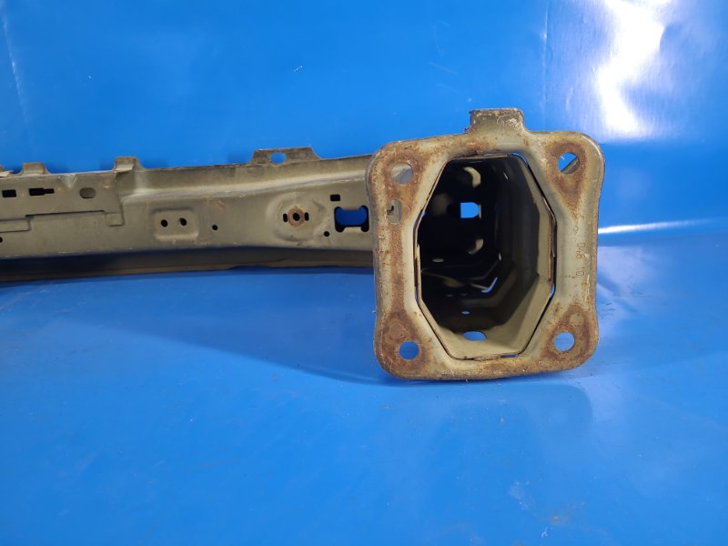 Усилитель переднего бампера FOCUS 04-11