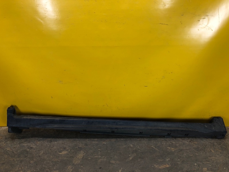 Накладка порога наружная правая NISSAN X-TRAIL/ROGUE T32 13-20 76850-6FR0A Б/У