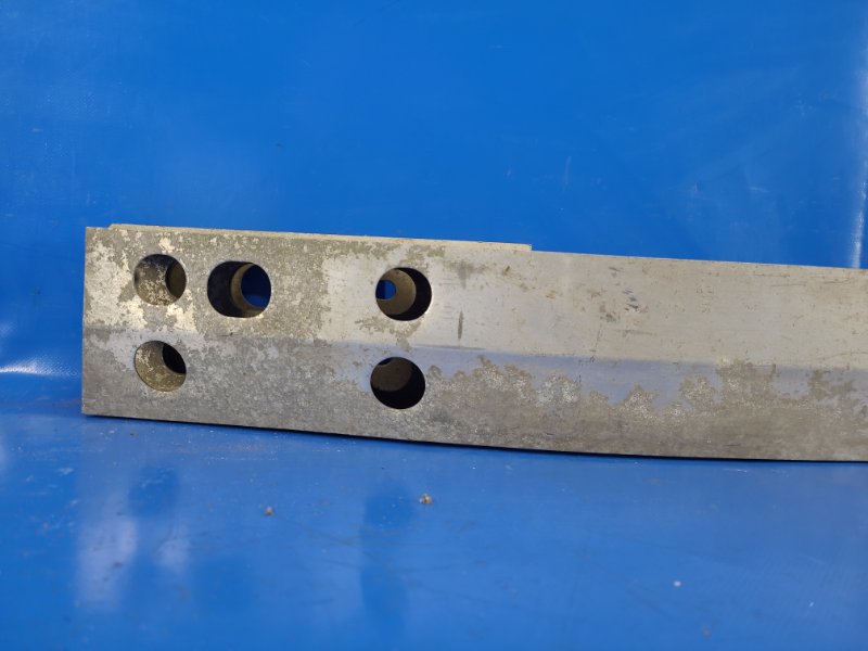 Усилитель заднего бампера IS250/350 13-20